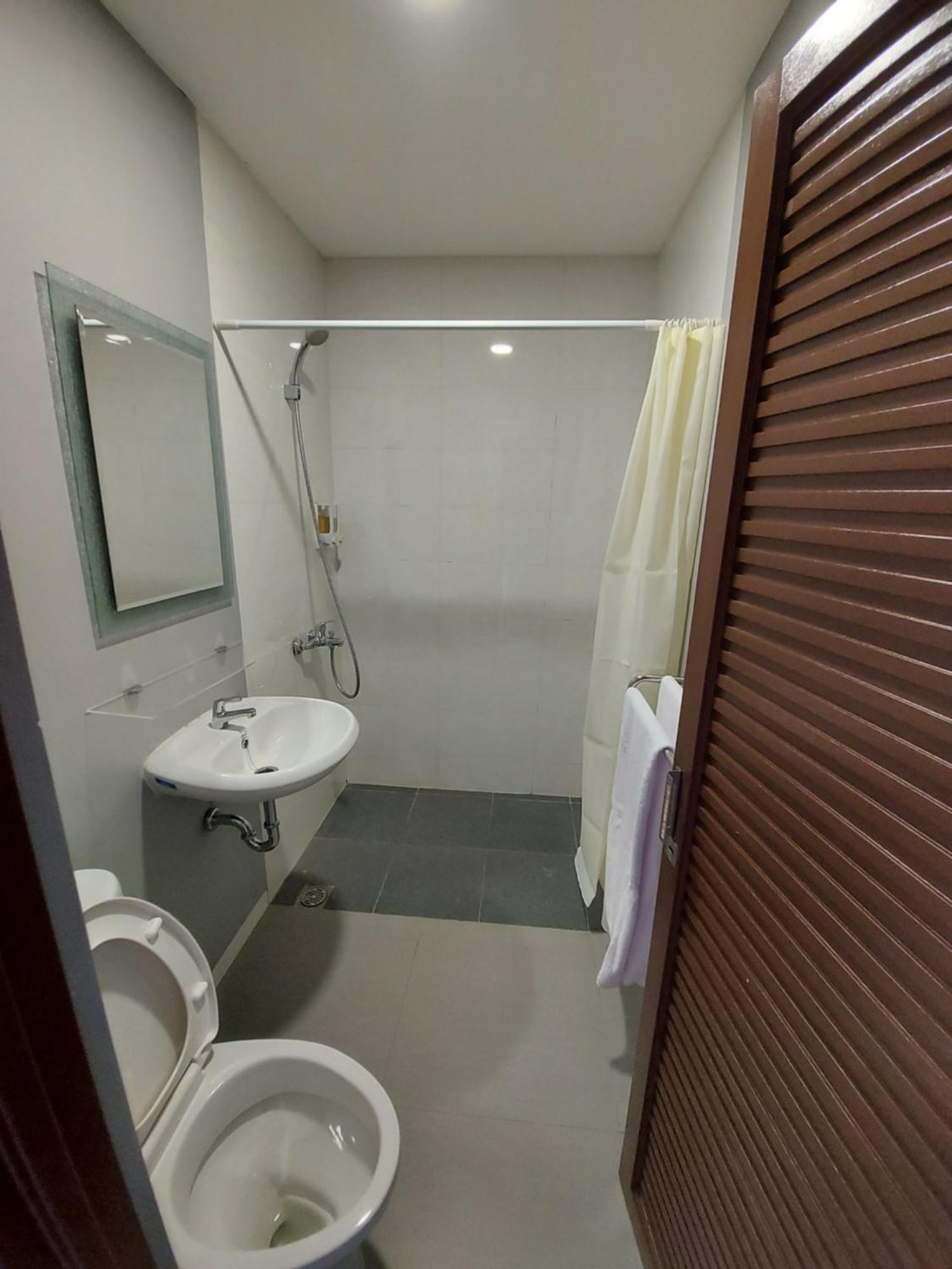 Yellow Guest House Улувату Екстер'єр фото